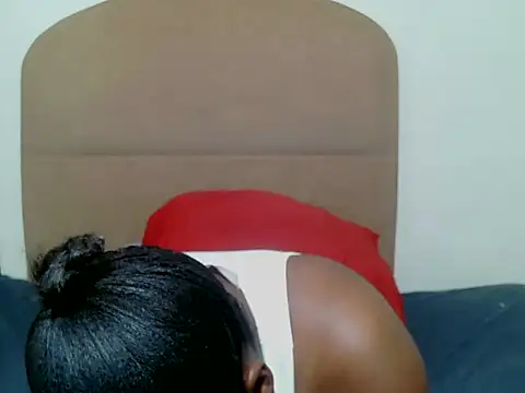 MissMoyo online show from December 18, 6:01 pm