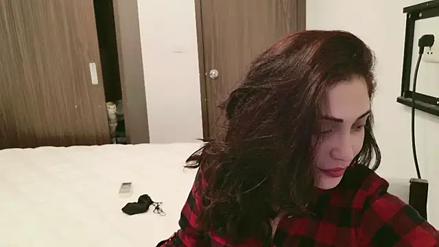 Snapshot of KingKylieK chatting on November 13, 4:00 pm KingKylieK online show from November 13, 4:00 pm