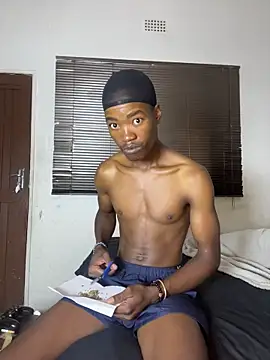 Snapshot of Boytoy_BigD chatting on February 22, 8:28 am Boytoy BigD online show from February 22, 8:28 am