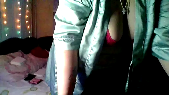 honey sweet couple online show from December 19, 5:21 am