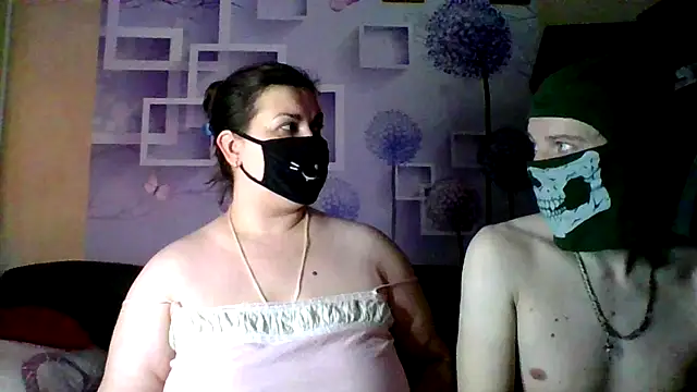 honey sweet couple online show from January 6, 8:35 pm