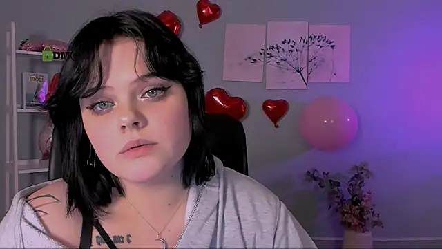 lika pop online show from February 14, 8:20 pm