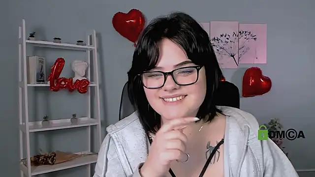 lika pop online show from February 13, 8:31 pm