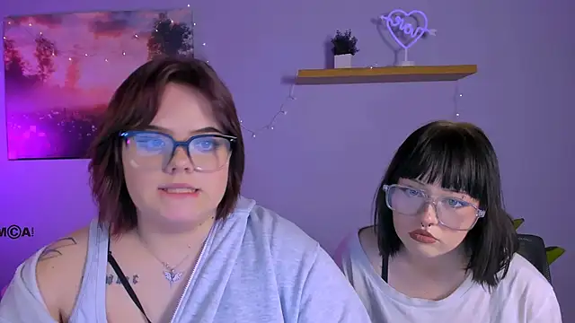 lika pop online show from December 13, 8:04 pm