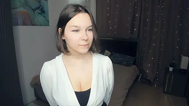 IrmgardBuzard online show from November 21, 8:19 pm