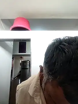 Snapshot of Paramkeerthi chatting on May 18, 3:17 am Paramkeerthi online show from May 18, 3:17 am