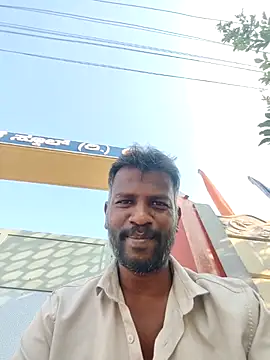 Snapshot of Paramkeerthi chatting on May 10, 11:36 am Paramkeerthi online show from May 10, 11:36 am