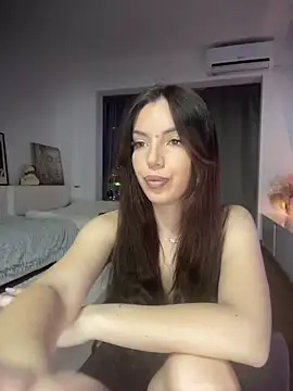 MiraDelynn online show from December 19, 9:06 pm