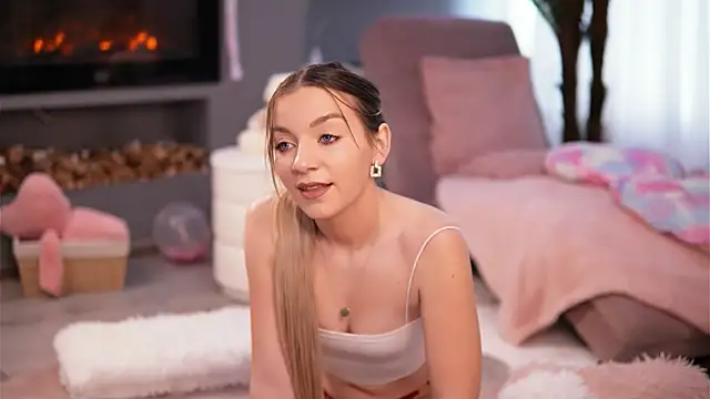 SkyEyesLuna online show from February 18, 3:59 am