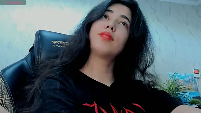 Snapshot of Diara_1an chatting on August 3, 5:37 am Diara 1an online show from August 3, 5:37 am
