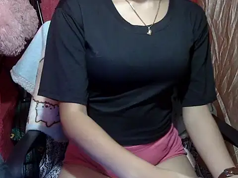 Snapshot of Exotic_Pinay18 chatting on June 29, 8:32 am Exotic Pinay18 online show from June 29, 8:32 am