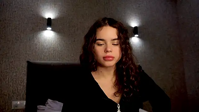 Snapshot of lindaTT chatting on November 26, 1:11 pm lindaTT online show from November 26, 1:11 pm