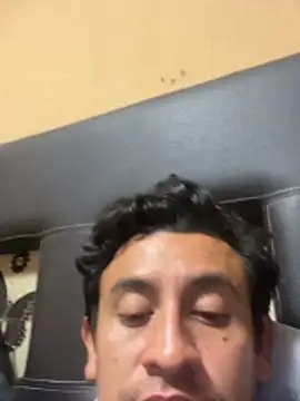 Snapshot of manrrique4567 chatting on February 14, 4:45 am manrrique4567 online show from February 14, 4:45 am