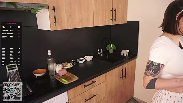 RoxannaCarver online show from March 23, 7:52 am