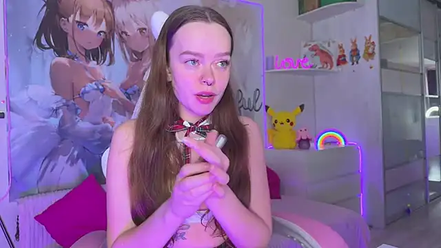 CheekySashaCharm online show from June 1, 5:40 am