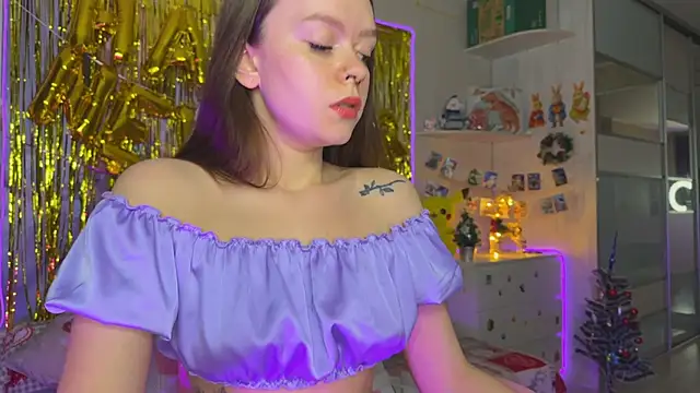 CheekySashaCharm online show from January 18, 1:03 pm