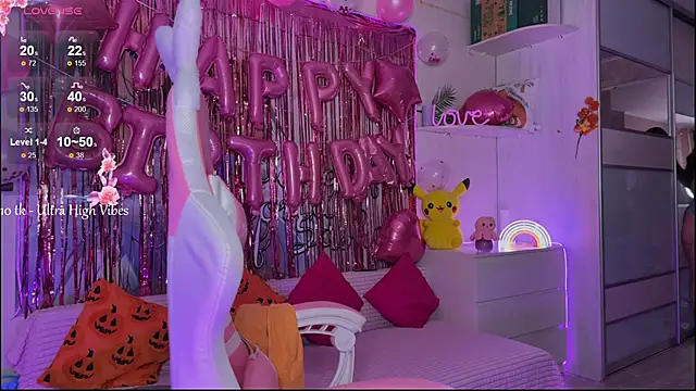 CheekySashaCharm online show from December 16, 6:39 am