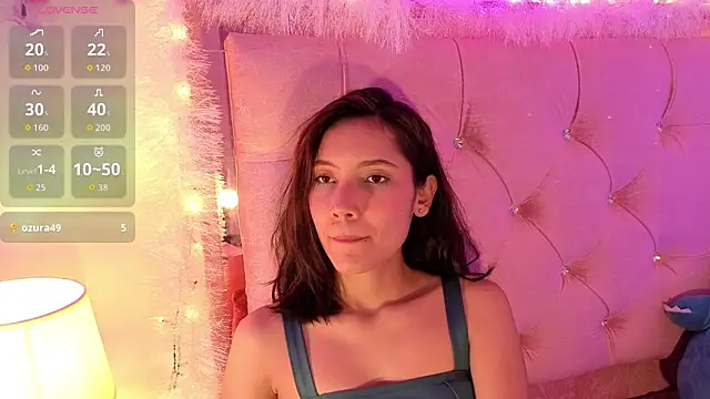 Darapresley777  online show from December 4, 3:55 pm