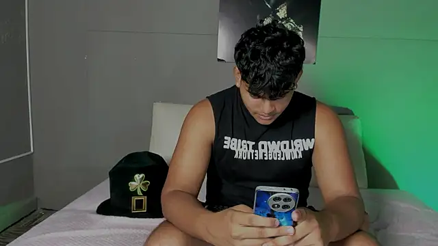 nicolvibes 212 online show from March 17, 10:02 pm