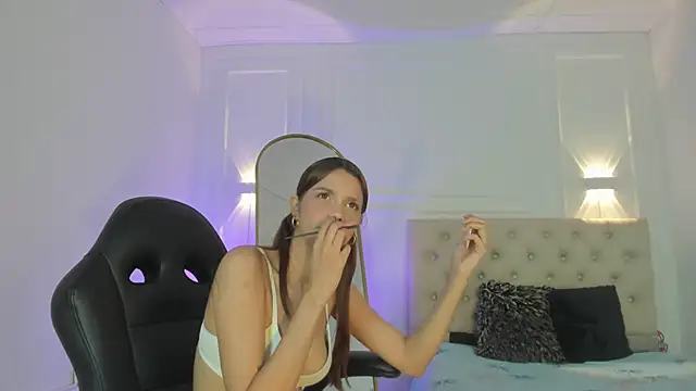 nicolvibes 212 online show from February 25, 9:03 pm