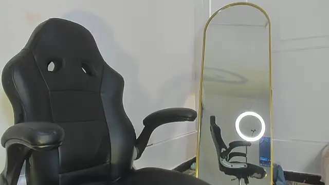 nicolvibes 212 online show from February 6, 8:27 pm