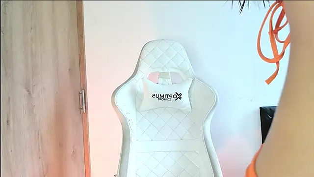 nicolvibes 212 online show from December 22, 4:18 pm