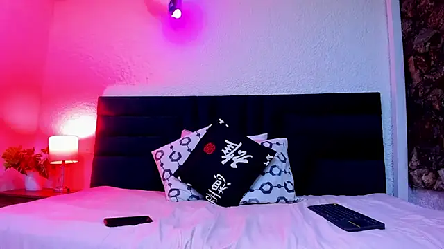 VictoriaRouge  online show from March 7, 4:41 am