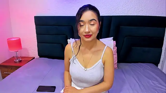 VictoriaRouge  online show from May 18, 8:24 pm