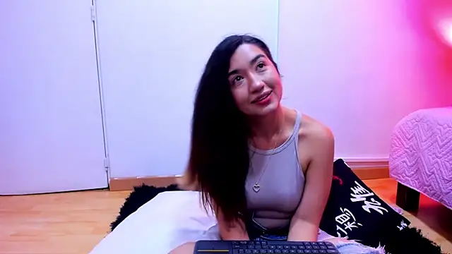 VictoriaRouge  online show from March 31, 3:52 am