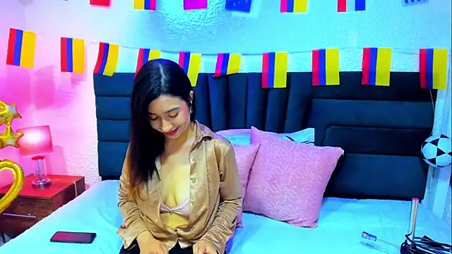 Snapshot of VictoriaRouge_ chatting on June 21, 10:59 pm VictoriaRouge online show from June 21, 10:59 pm