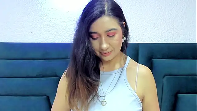 VictoriaRouge  online show from May 5, 8:34 pm