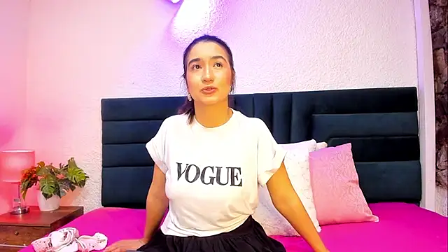 VictoriaRouge  online show from May 21, 8:28 pm