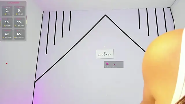 VictoriaRouge  online show from December 4, 12:48 pm