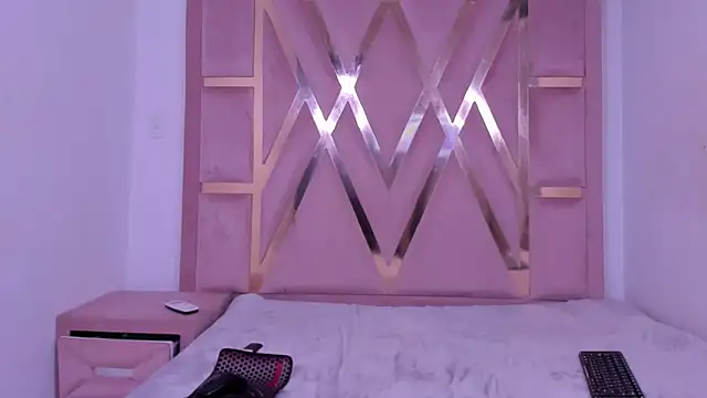 Snapshot of Kymasm chatting on February 22, 12:51 pm Kymasm online show from February 22, 12:51 pm