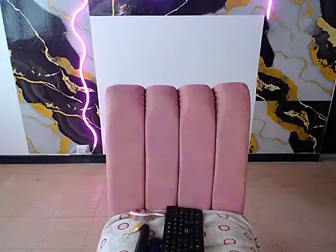 Snapshot of Lily_Sex chatting on November 27, 11:54 am Lily Sex online show from November 27, 11:54 am