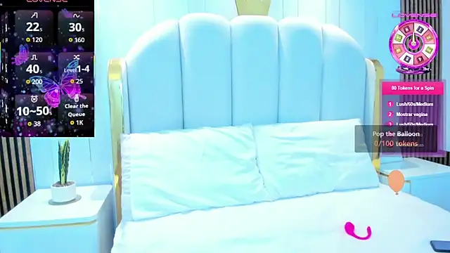 roxyflame  online show from April 21, 11:28 am