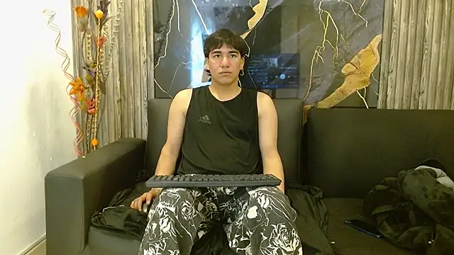 Tommy160920 online show from November 14, 1:37 pm