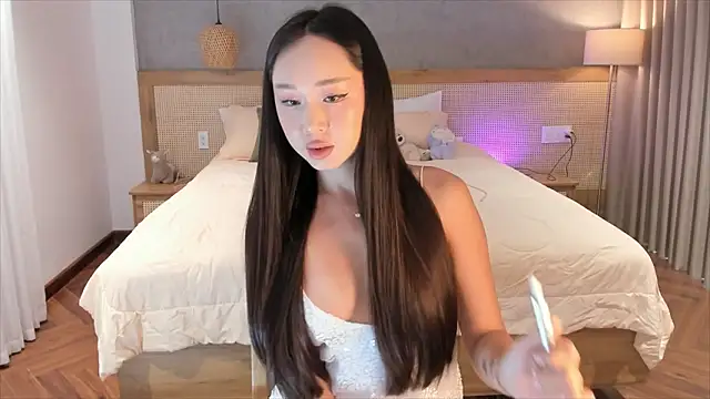 Snapshot of notyoursammy chatting on February 15, 8:02 am notyoursammy online show from February 15, 8:02 am