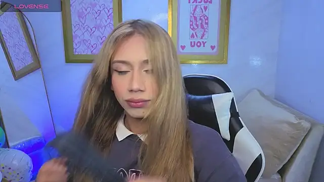 Evy Luxx v online show from March 19, 3:50 am