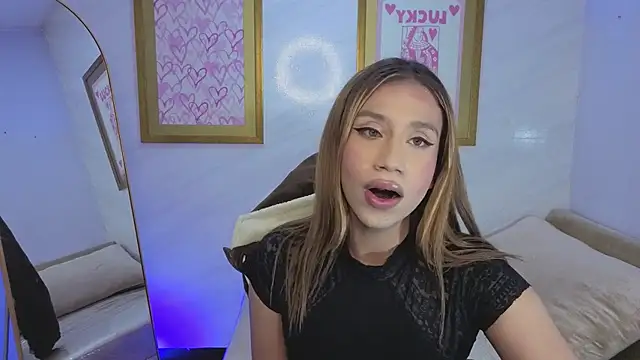 Evy Luxx v online show from March 8, 3:32 am