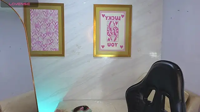 Evy Luxx v online show from March 26, 3:38 am