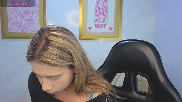 Evy Luxx v online show from April 23, 3:35 am