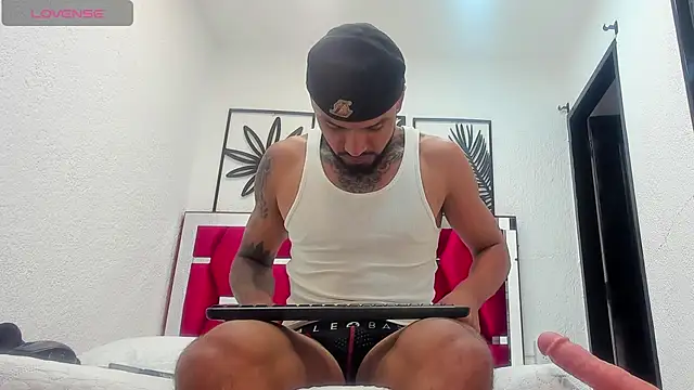 Jacob 77  online show from November 28, 7:25 pm