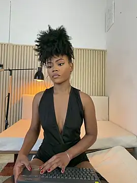 vanestraus online show from March 11, 8:36 pm