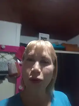 Snapshot of SexyMilf1211 chatting on June 7, 12:10 pm SexyMilf1211 online show from June 7, 12:10 pm