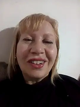 Snapshot of SexyMilf1211 chatting on May 10, 1:04 pm SexyMilf1211 online show from May 10, 1:04 pm