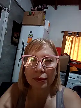 SexyMilf1211 online show from March 21, 4:44 pm