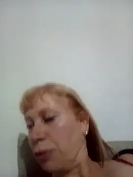 Snapshot of SexyMilf1211 chatting on May 6, 11:36 am SexyMilf1211 online show from May 6, 11:36 am