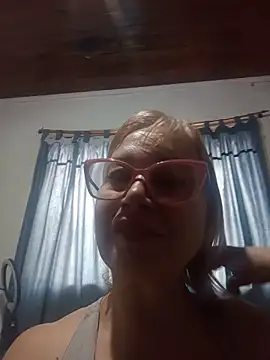 Snapshot of SexyMilf1211 chatting on June 13, 3:54 pm SexyMilf1211 online show from June 13, 3:54 pm