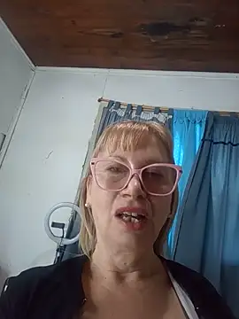 Snapshot of SexyMilf1211 chatting on June 16, 11:32 am SexyMilf1211 online show from June 16, 11:32 am